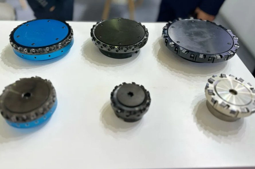 1715240010217979 1715240010217979